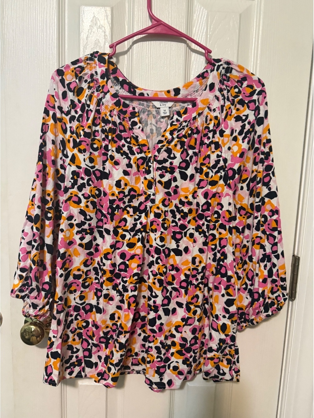 Crown & Ivy Women's Medium Floral Print Blouse
